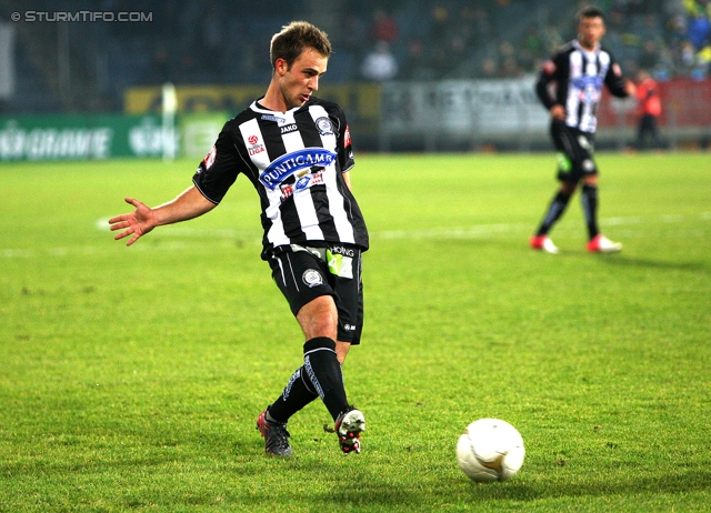 Sturm Graz - Wr. Neustadt
Oesterreichische Fussball Bundesliga, 18. Runde, SK Sturm Graz - SC Wiener Neustadt, Stadion Liebenau Graz, 01.12.2012. 

Foto zeigt Tobias Kainz (Sturm)
