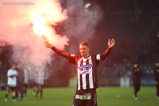 Sturm Graz - Wr. Neustadt
Oesterreichische Fussball Bundesliga, 18. Runde, SK Sturm Graz - SC Wiener Neustadt, Stadion Liebenau Graz, 01.12.2012. 

Foto zeigt Mario Haas (Sturm)
Schlüsselwörter: pyrotechnik