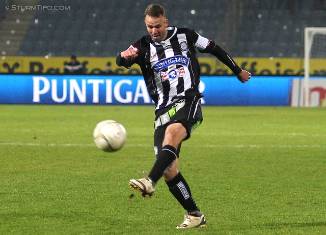 Sturm Graz - Wr. Neustadt
Oesterreichische Fussball Bundesliga, 18. Runde, SK Sturm Graz - SC Wiener Neustadt, Stadion Liebenau Graz, 01.12.2012. 

Foto zeigt Mario Haas (Sturm)
