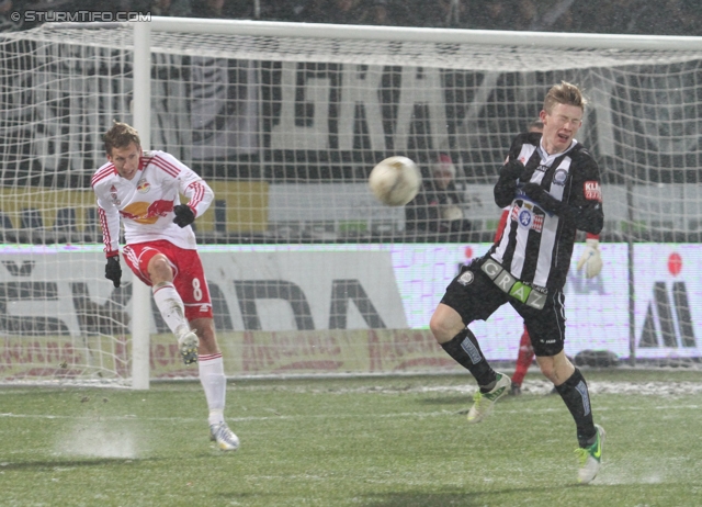 Sturm Graz - RB Salzburg
Oesterreichische Fussball Bundesliga, 19. Runde, SK Sturm Graz - RB Salzburg, Stadion Liebenau Graz, 08.12.2012. 

Foto zeigt Florian Klein (Salzburg) und Florian Kainz (Sturm)
