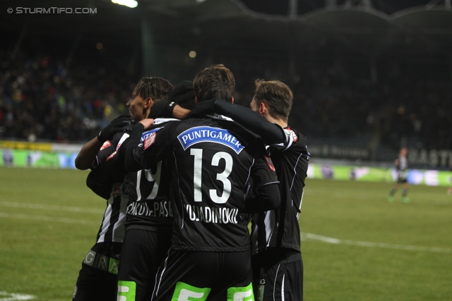 Sturm Graz - RB Salzburg
Oesterreichische Fussball Bundesliga, 19. Runde, SK Sturm Graz - RB Salzburg, Stadion Liebenau Graz, 08.12.2012. 

Foto zeigt Jubel
