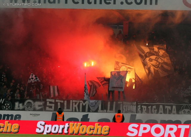 Austria Wien - Sturm Graz
Oesterreichische Fussball Bundesliga, 20. Runde, FK Austria Wien - SK Sturm Graz, Franz-Horr-Stadion Wien, 16.12.2012. 

Foto zeigt Fans von Sturm
