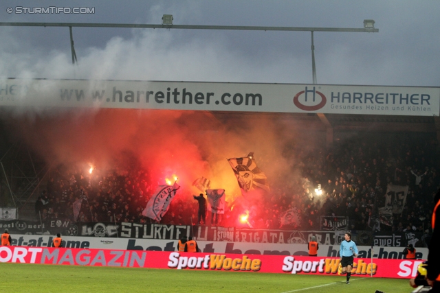 Austria Wien - Sturm Graz
Oesterreichische Fussball Bundesliga, 20. Runde, FK Austria Wien - SK Sturm Graz, Franz-Horr-Stadion Wien, 16.12.2012. 

Foto zeigt Fans von Sturm
