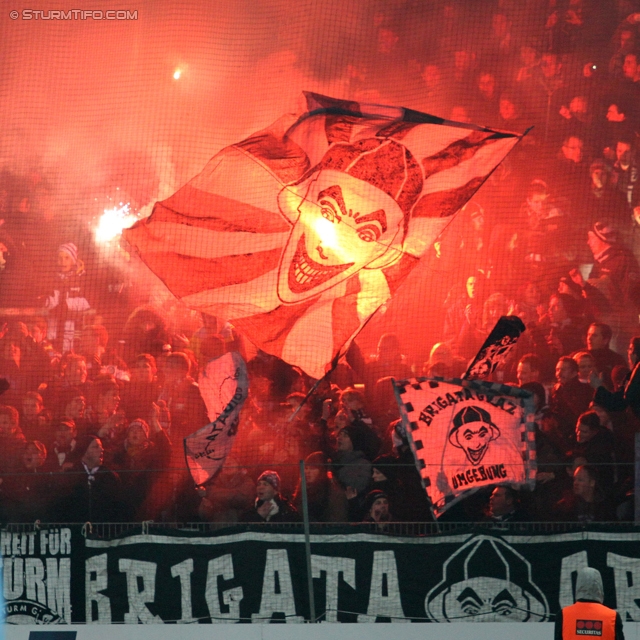 Austria Wien - Sturm Graz
Oesterreichische Fussball Bundesliga, 20. Runde, FK Austria Wien - SK Sturm Graz, Franz-Horr-Stadion Wien, 16.12.2012. 

Foto zeigt Fans von Sturm
