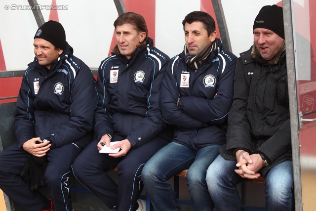 Gratkorn - Sturm Graz
Testspiel,  FC Gratkorn - SK Sturm Graz, Stadion Gratkorn, 12.01.2013. 

Foto zeigt Peter Hyballa (Cheftrainer Sturm), Stojadin Rajkovic (Co-Trainer Sturm), Ayhan Tumani (sportl. Geschaeftsfuehrer Sturm) und Kazimierz Sidorczuk (Tormanntrainer Sturm)
