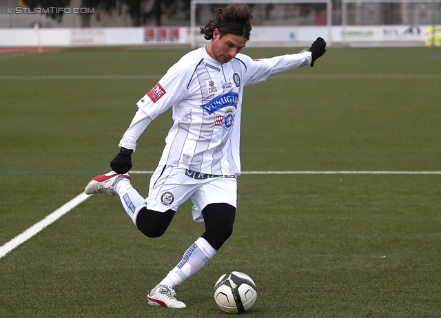 Gratkorn - Sturm Graz
Testspiel,  FC Gratkorn - SK Sturm Graz, Stadion Gratkorn, 12.01.2013. 

Foto zeigt Imre Szabics (Sturm)
