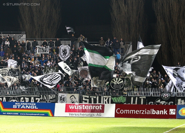 Mattersburg - Sturm Graz
Oesterreichische Fussball Bundesliga, 21. Runde,SV Mattersburg - SK Sturm Graz, Pappelstadion Mattersburg, 16.02.2013. 

Foto zeigt Fans von Sturm
