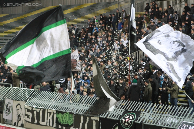 Mattersburg - Sturm Graz
Oesterreichische Fussball Bundesliga, 21. Runde,SV Mattersburg - SK Sturm Graz, Pappelstadion Mattersburg, 16.02.2013. 

Foto zeigt Fans von Sturm
