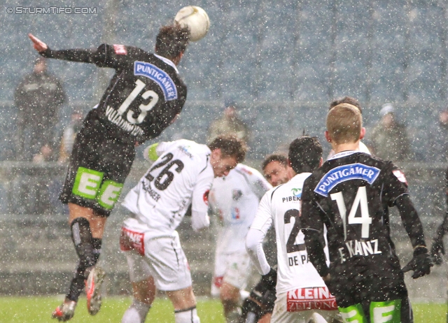 Sturm Graz - Wolfsberg
Oesterreichische Fussball Bundesliga, 22. Runde, SK Sturm Graz - Wolfsberger AC, Stadion Liebenau Graz, 23.02.2013. 

Foto zeigt Nikola Vujadinovic (Sturm) und Michael Sollbauer (Wolfsberg)
