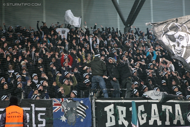 Rapid Wien - Sturm Graz
Oesterreichische Fussball Bundesliga, 23. Runde, SK Rapid Wien - SK Sturm Graz, Gerhard Hanappi Stadion Wien, 23.02.2013. 

Foto zeigt Fans von Sturm
