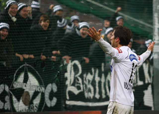 Rapid Wien - Sturm Graz
Oesterreichische Fussball Bundesliga, 23. Runde, SK Rapid Wien - SK Sturm Graz, Gerhard Hanappi Stadion Wien, 23.02.2013. 

Foto zeigt Nikola Vujadinovic (Sturm)
Schlüsselwörter: torjubel