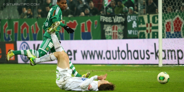 Rapid Wien - Sturm Graz
Oesterreichische Fussball Bundesliga, 23. Runde, SK Rapid Wien - SK Sturm Graz, Gerhard Hanappi Stadion Wien, 23.02.2013. 

Foto zeigt Gerson Guimares Ferreira (Rapid) und Andreas Hoelzl (Sturm)
Schlüsselwörter: foul