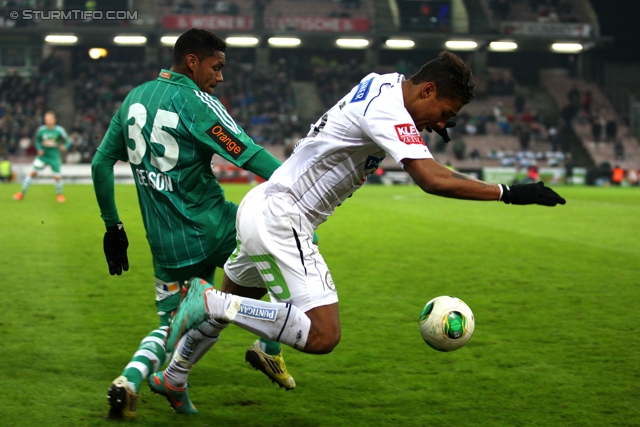 Rapid Wien - Sturm Graz
Oesterreichische Fussball Bundesliga, 23. Runde, SK Rapid Wien - SK Sturm Graz, Gerhard Hanappi Stadion Wien, 23.02.2013. 

Foto zeigt Gerson Guimares Ferreira (Rapid) und Rubin Rafael Okotie (Sturm)
Schlüsselwörter: foul