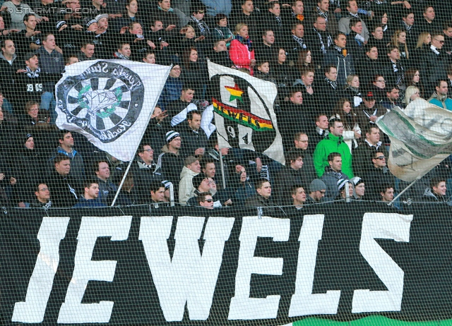 Sturm Graz - Admira Wacker
Oesterreichische Fussball Bundesliga, 24. Runde, SK Sturm Graz - FC Admira Wacker Moedling, Stadion Liebenau Graz, 02.03.2013. 

Foto zeigt Fans von Sturm
