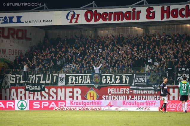 Ried - Sturm Graz
Oesterreichische Fussball Bundesliga, 25. Runde, SV Ried- SK Sturm Graz, Arena Ried, 09.03.2013. 

Foto zeigt Fans von Sturm
