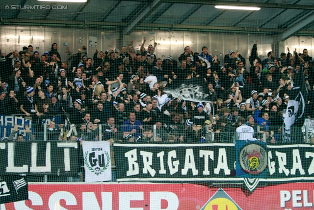 Ried - Sturm Graz
Oesterreichische Fussball Bundesliga, 25. Runde, SV Ried- SK Sturm Graz, Arena Ried, 09.03.2013. 

Foto zeigt Fans von Sturm
