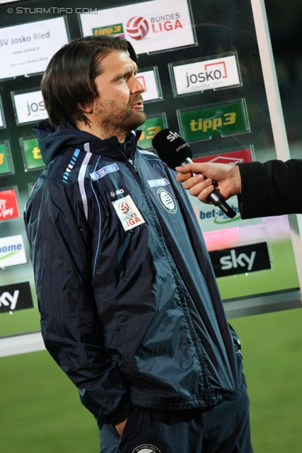 Ried - Sturm Graz
Oesterreichische Fussball Bundesliga, 25. Runde, SV Ried- SK Sturm Graz, Arena Ried, 09.03.2013. 

Foto zeigt Peter Hyballa (Cheftrainer Sturm) beim Interview
