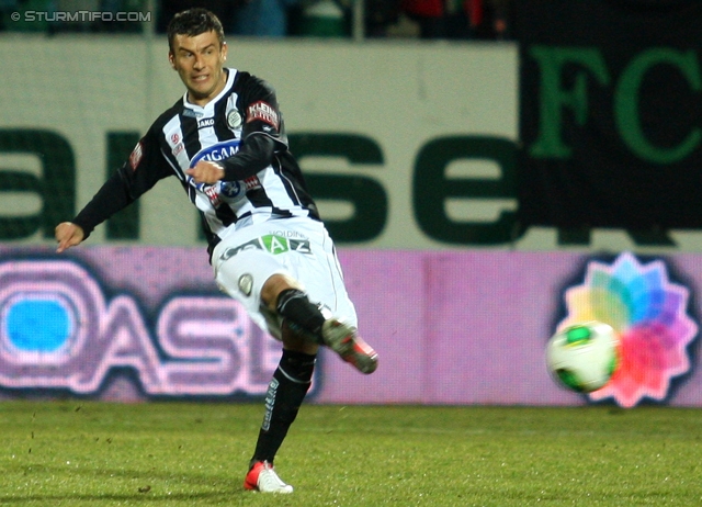 Ried - Sturm Graz
Oesterreichische Fussball Bundesliga, 25. Runde, SV Ried- SK Sturm Graz, Arena Ried, 09.03.2013. 

Foto zeigt Milan Dudic (Sturm)
