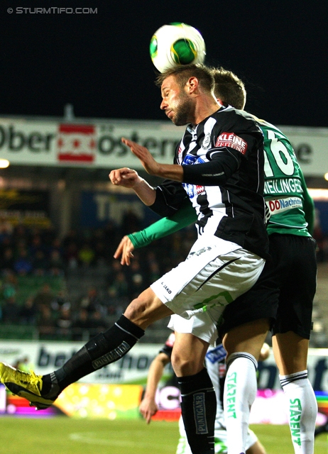 Ried - Sturm Graz
Oesterreichische Fussball Bundesliga, 25. Runde, SV Ried- SK Sturm Graz, Arena Ried, 09.03.2013. 

Foto zeigt Martin Ehrenreich (Sturm)
Schlüsselwörter: kopfball