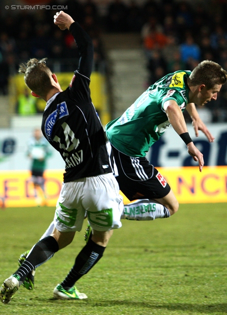 Ried - Sturm Graz
Oesterreichische Fussball Bundesliga, 25. Runde, SV Ried- SK Sturm Graz, Arena Ried, 09.03.2013. 

Foto zeigt Florian Kainz (Sturm)
Schlüsselwörter: foul