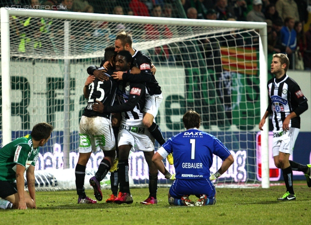 Ried - Sturm Graz
Oesterreichische Fussball Bundesliga, 25. Runde, SV Ried- SK Sturm Graz, Arena Ried, 09.03.2013. 

Foto zeigt Rubin Rafael Okotie (Sturm), Martin Ehrenreich (Sturm), Richard Sukuta-Pasu (Sturm), Thomas Gebauer (Ried) und Manuel Weber (Sturm)
Schlüsselwörter: torjubel