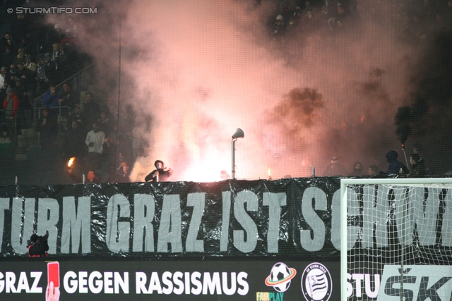 Sturm Graz - Innsbruck
Oesterreichische Fussball Bundesliga, 26. Runde, SK Sturm Graz - FC Wacker Innsbruck, Stadion Liebenau Graz, 16.03.2013. 

Foto zeigt Fans von Sturm mit einer Choreografie
Schlüsselwörter: pyrotechnik