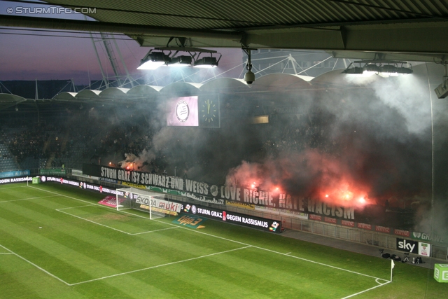 Sturm Graz - Innsbruck
Oesterreichische Fussball Bundesliga, 26. Runde, SK Sturm Graz - FC Wacker Innsbruck, Stadion Liebenau Graz, 16.03.2013. 

Foto zeigt Fans von Sturm mit einer Choreografie
Schlüsselwörter: pyrotechnik