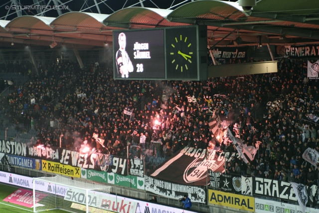 Sturm Graz - Innsbruck
Oesterreichische Fussball Bundesliga, 26. Runde, SK Sturm Graz - FC Wacker Innsbruck, Stadion Liebenau Graz, 16.03.2013. 

Foto zeigt Fans von Sturm
Schlüsselwörter: pyrotechnik