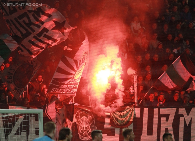 Sturm Graz - Innsbruck
Oesterreichische Fussball Bundesliga, 26. Runde, SK Sturm Graz - FC Wacker Innsbruck, Stadion Liebenau Graz, 16.03.2013. 

Foto zeigt Fans von Sturm
Schlüsselwörter: pyrotechnik