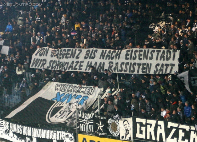 Sturm Graz - Innsbruck
Oesterreichische Fussball Bundesliga, 26. Runde, SK Sturm Graz - FC Wacker Innsbruck, Stadion Liebenau Graz, 16.03.2013. 

Foto zeigt Fans von Sturm mit einem Spruchband
