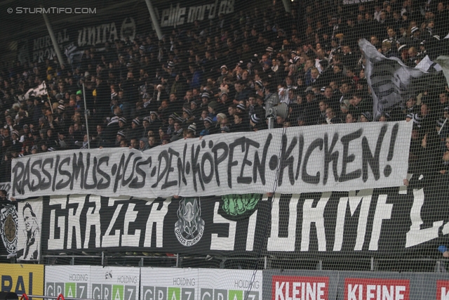 Sturm Graz - Innsbruck
Oesterreichische Fussball Bundesliga, 26. Runde, SK Sturm Graz - FC Wacker Innsbruck, Stadion Liebenau Graz, 16.03.2013. 

Foto zeigt Fans von Sturm mit einem Spruchband
