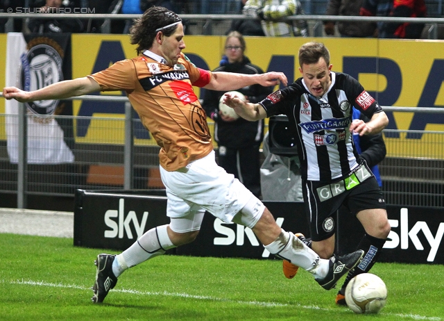 Sturm Graz - Innsbruck
Oesterreichische Fussball Bundesliga, 26. Runde, SK Sturm Graz - FC Wacker Innsbruck, Stadion Liebenau Graz, 16.03.2013. 

Foto zeigt Marco Kofler (Innsbruck) und Christian Klem (Sturm)
