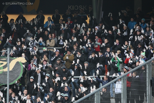 Salzburg - Sturm Graz
Oesterreichische Fussball Bundesliga, 28. Runde, FC RB Salzburg - SK Sturm Graz, Stadion Wals-Siezenheim, 07.04.2013. 

Foto zeigt Fans von Sturm mit einer Choreografie
