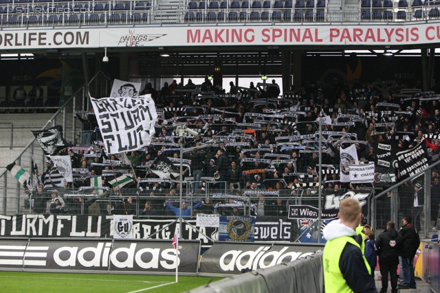 Salzburg - Sturm Graz
Oesterreichische Fussball Bundesliga, 28. Runde, FC RB Salzburg - SK Sturm Graz, Stadion Wals-Siezenheim, 07.04.2013. 

Foto zeigt Fans von Sturm
