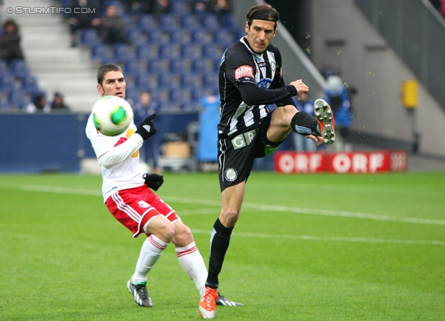 Salzburg - Sturm Graz
Oesterreichische Fussball Bundesliga, 28. Runde, FC RB Salzburg - SK Sturm Graz, Stadion Wals-Siezenheim, 07.04.2013. 

Foto zeigt Nikola Vujadinovic (Sturm)
