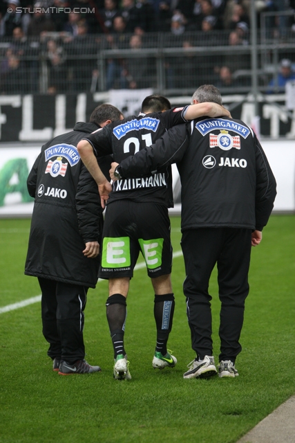 Salzburg - Sturm Graz
Oesterreichische Fussball Bundesliga, 28. Runde, FC RB Salzburg - SK Sturm Graz, Stadion Wals-Siezenheim, 07.04.2013. 

Foto zeigt Leonhard Kaufmann (Sturm)
Schlüsselwörter: verletzung