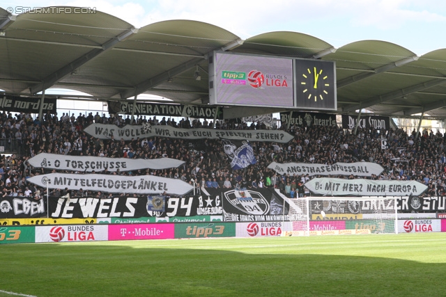 Sturm Graz - Austria Wien
Oesterreichische Fussball Bundesliga, 29. Runde, SK Sturm Graz - FK Austria Wien, Stadion Liebenau Graz, 14.04.2013. 

Foto zeigt Fans von Sturm mit einer Choreografie
