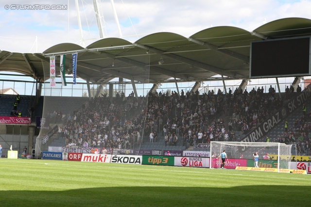 Sturm Graz - Austria Wien
Oesterreichische Fussball Bundesliga, 29. Runde, SK Sturm Graz - FK Austria Wien, Stadion Liebenau Graz, 14.04.2013. 

Foto zeigt Fans von Austria Wien
