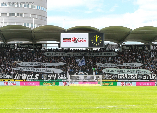 Sturm Graz - Austria Wien
Oesterreichische Fussball Bundesliga, 29. Runde, SK Sturm Graz - FK Austria Wien, Stadion Liebenau Graz, 14.04.2013. 

Foto zeigt Fans von Sturm mit einer Choreografie
