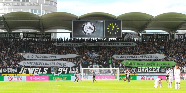 Sturm Graz - Austria Wien
Oesterreichische Fussball Bundesliga, 29. Runde, SK Sturm Graz - FK Austria Wien, Stadion Liebenau Graz, 14.04.2013. 

Foto zeigt Fans von Sturm mit einer Choreografie
