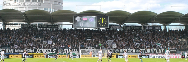 Sturm Graz - Austria Wien
Oesterreichische Fussball Bundesliga, 29. Runde, SK Sturm Graz - FK Austria Wien, Stadion Liebenau Graz, 14.04.2013. 

Foto zeigt Fans von Sturm
