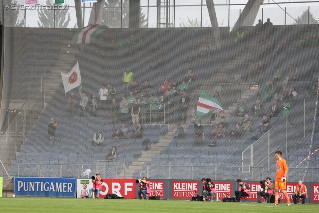 Sturm Graz - Mattersburg
Oesterreichische Fussball Bundesliga, 30. Runde, SK Sturm Graz - SV Mattersburg, Stadion Liebenau Graz, 20.04.2013. 

Foto zeigt Fans von Mattersburg
