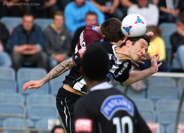 Sturm Graz - Mattersburg
Oesterreichische Fussball Bundesliga, 30. Runde, SK Sturm Graz - SV Mattersburg, Stadion Liebenau Graz, 20.04.2013. 

Foto zeigt Nikola Vujadinovic (Sturm)
Schlüsselwörter: kopfball