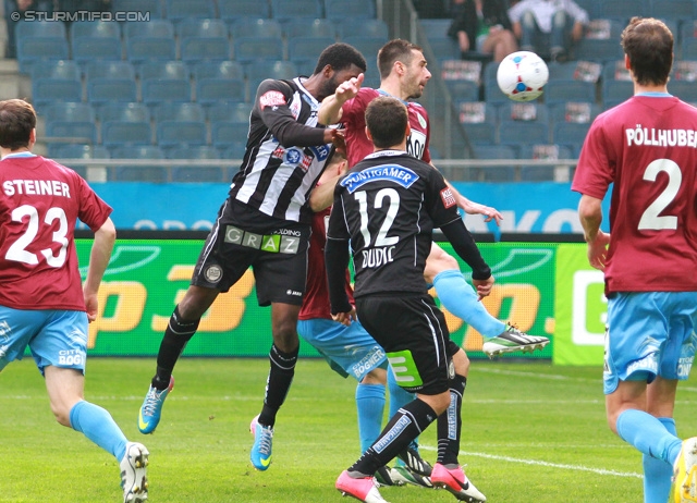 Sturm Graz - Mattersburg
Oesterreichische Fussball Bundesliga, 30. Runde, SK Sturm Graz - SV Mattersburg, Stadion Liebenau Graz, 20.04.2013. 

Foto zeigt Philipp Steiner (Mattersburg), Richard Sukuta-Pasu (Sturm), Milan Dudic (Sturm) und Alexander Poellhuber (Mattersburg)
Schlüsselwörter: tor