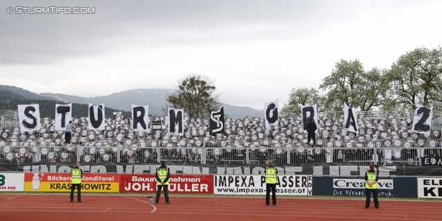 Wolfsberg - Sturm Graz
Oesterreichische Fussball Bundesliga, 31. Runde, Wolfsberger AC - SK Sturm Graz, Lavanttal Arena Wolfsberg, 27.04.2013. 

Foto zeigt Fans von Sturm mit einer Choreografie
