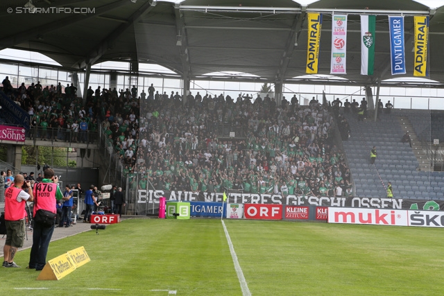 Sturm Graz - Rapid Wien
Oesterreichische Fussball Bundesliga, 32. Runde, SK Sturm Graz - SK Rapid Wien, Stadion Liebenau Graz, 05.05.2013. 

Foto zeigt Fans von Rapid mit einem Spruchband
Schlüsselwörter: protest