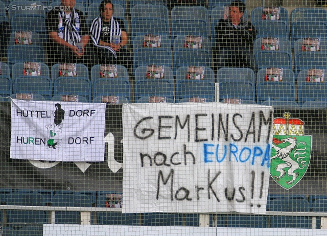 Sturm Graz - Rapid Wien
Oesterreichische Fussball Bundesliga, 32. Runde, SK Sturm Graz - SK Rapid Wien, Stadion Liebenau Graz, 05.05.2013. 

Foto zeigt Fans von Sturm mit einem Spruchband
