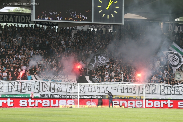 Sturm Graz - Rapid Wien
Oesterreichische Fussball Bundesliga, 32. Runde, SK Sturm Graz - SK Rapid Wien, Stadion Liebenau Graz, 05.05.2013. 

Foto zeigt Fans von Sturm mit einem Spruchband
Schlüsselwörter: pyrotechnik