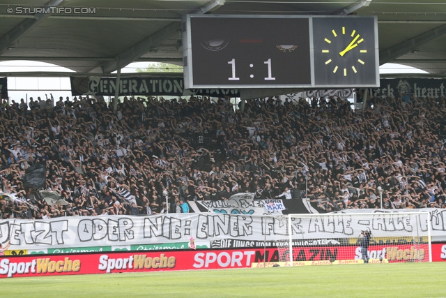 Sturm Graz - Rapid Wien
Oesterreichische Fussball Bundesliga, 32. Runde, SK Sturm Graz - SK Rapid Wien, Stadion Liebenau Graz, 05.05.2013. 

Foto zeigt Fans von Sturm mit einem Spruchband
