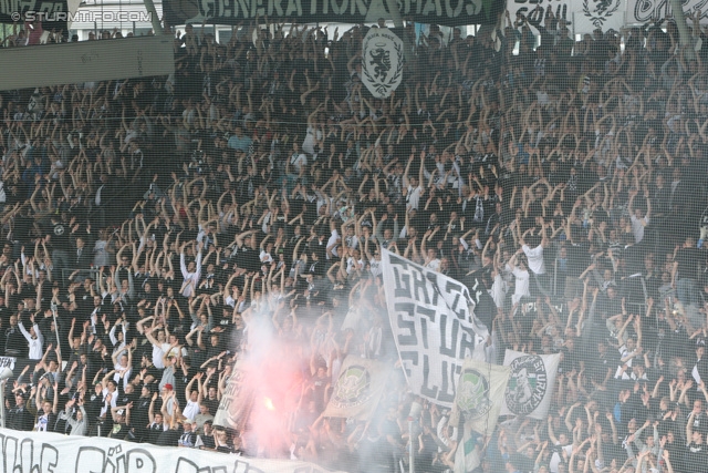 Sturm Graz - Rapid Wien
Oesterreichische Fussball Bundesliga, 32. Runde, SK Sturm Graz - SK Rapid Wien, Stadion Liebenau Graz, 05.05.2013. 

Foto zeigt Fans von Sturm
Schlüsselwörter: pyrotechnik